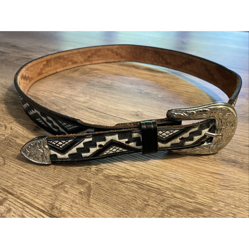 Chambers Womens Black Embossed Leather Western Belt Silver Buckle Set WF555 32